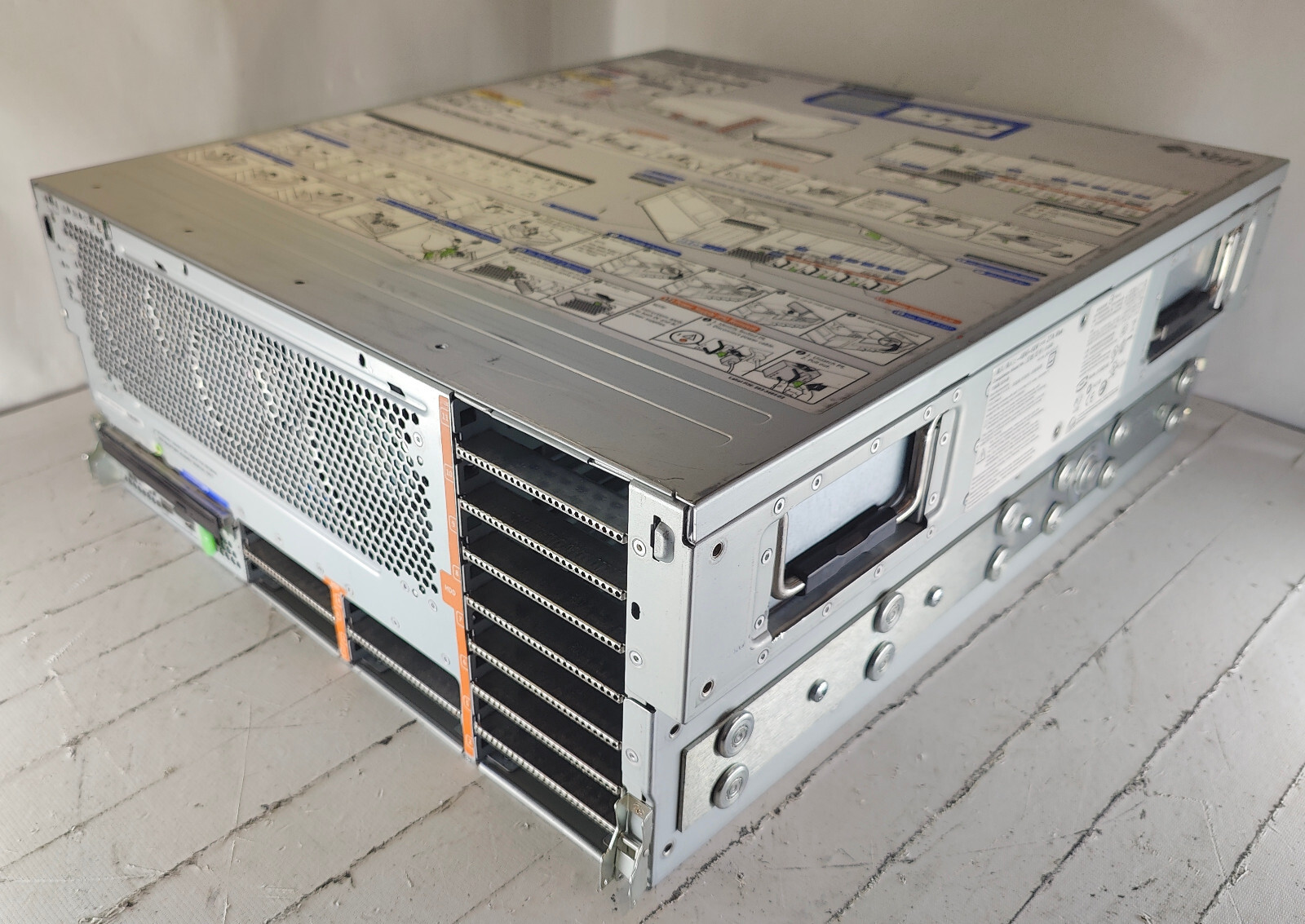 Sun Microsystems Netra X4450 w/ 2x Intel Xeon E7338 32GB DDR2, 2x SFP, RAID Card