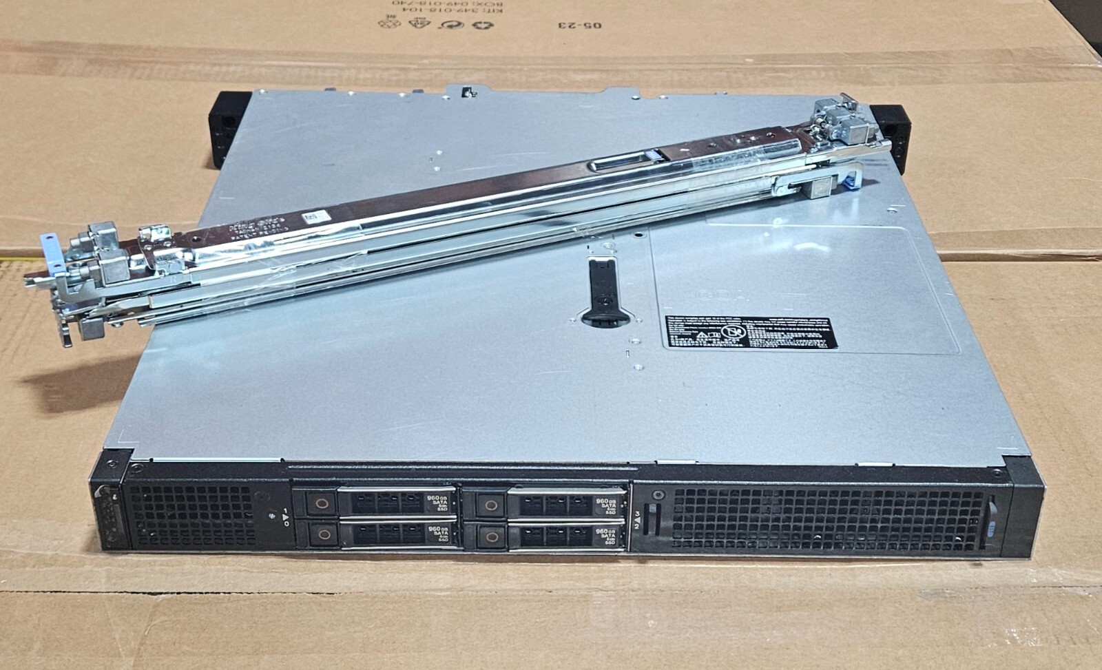 Dell EMC PowerEdge XR11 Server 1x Silver 6338N 32C 128GB RAM DUAL 1400W