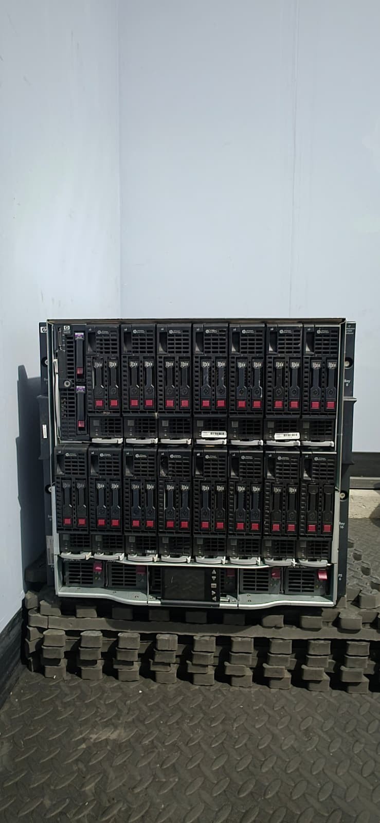 16 x HP ProLiant BL465c GEN8 Blade Servers 32 x Opteron 6278 fully populated