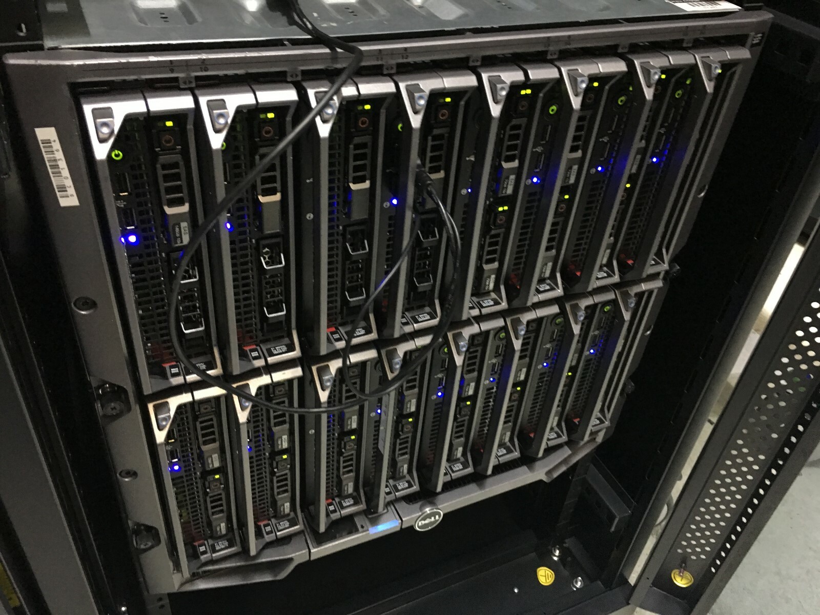 DELL M1000e Blade System w/16x DELL M610 Server Blades 192 /384 CPU Cores 512GB