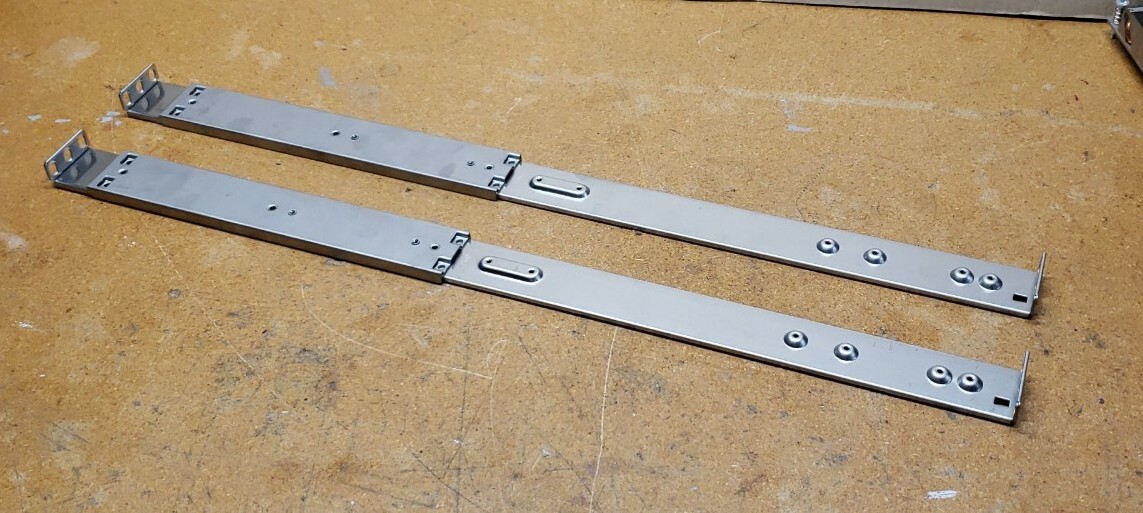 SuperMicro SC813m 1U Server Rail Kit-2ea 01-SC81359-XX00C003 01-SC81358-XX00C002