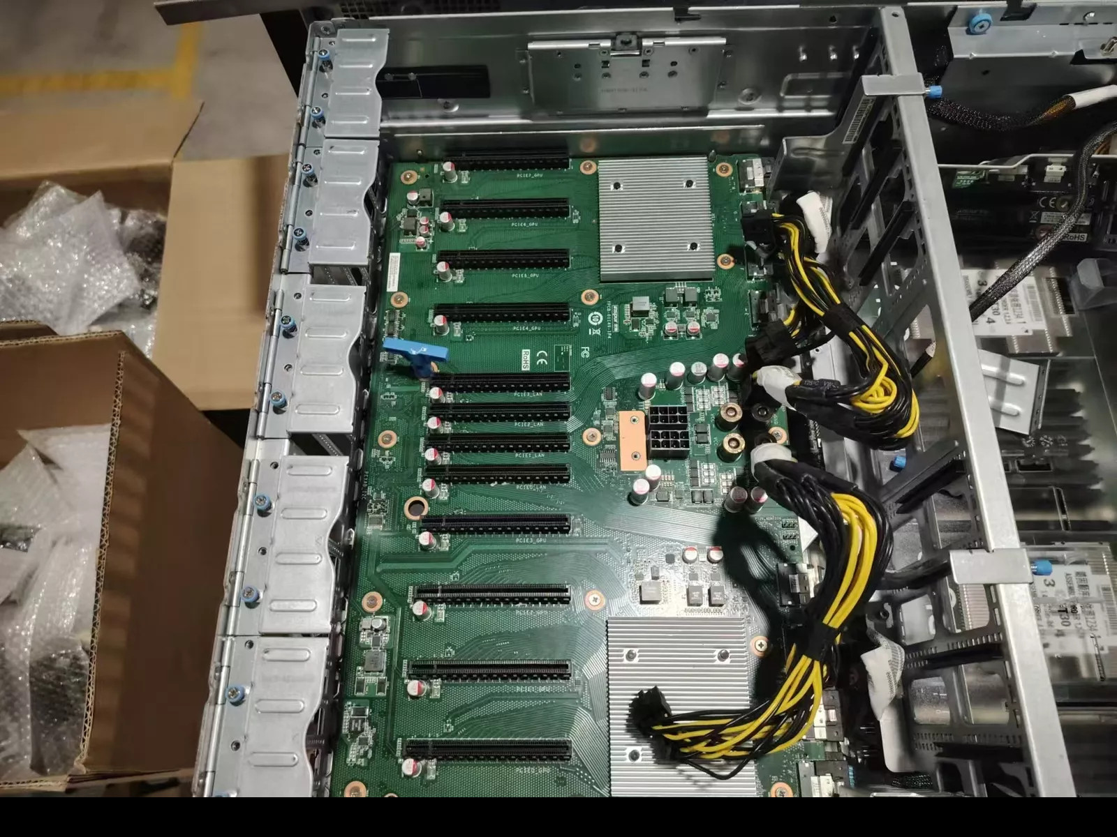 Inspur NF5468 M5 12X3.5″ 8GPU Server/2X Gold 6152 CPU /384G RAM/8X RTX4090 GPU