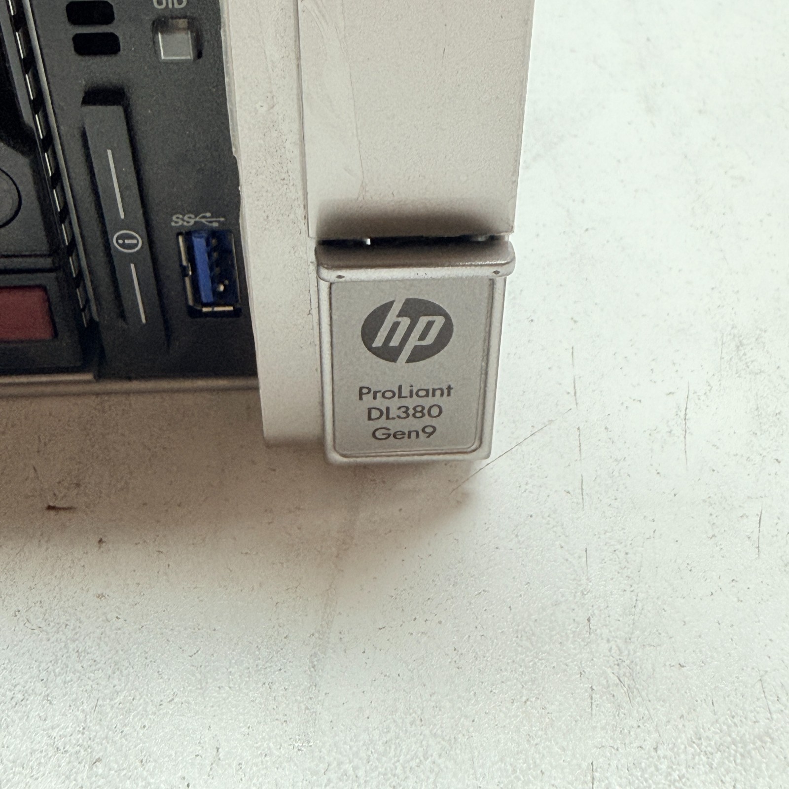 HP ProLiant DL380 Gen9 Barebone Server No RAM w/(8) 300GB HDDs and Power Cable