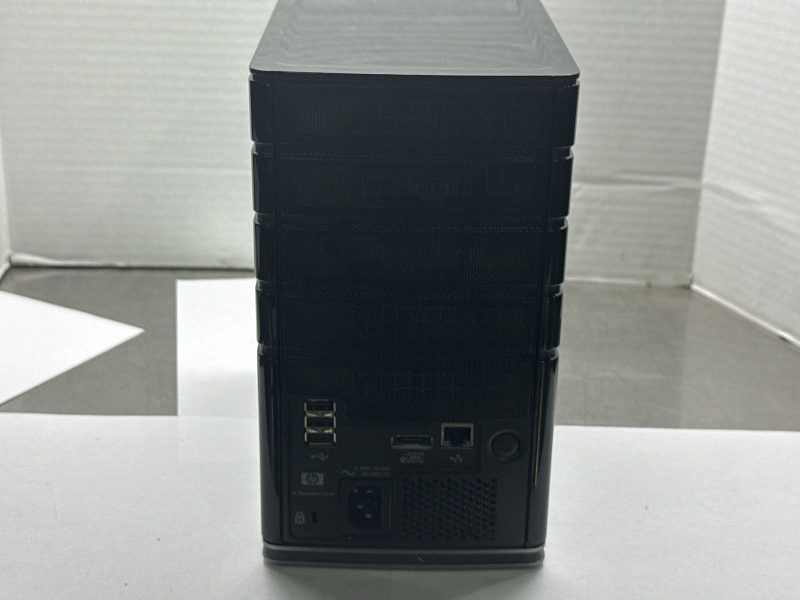 HP MediaSmart Server EX485 FL700AA#ABA – Powers On & POSTs – No HDDs – AS-IS *