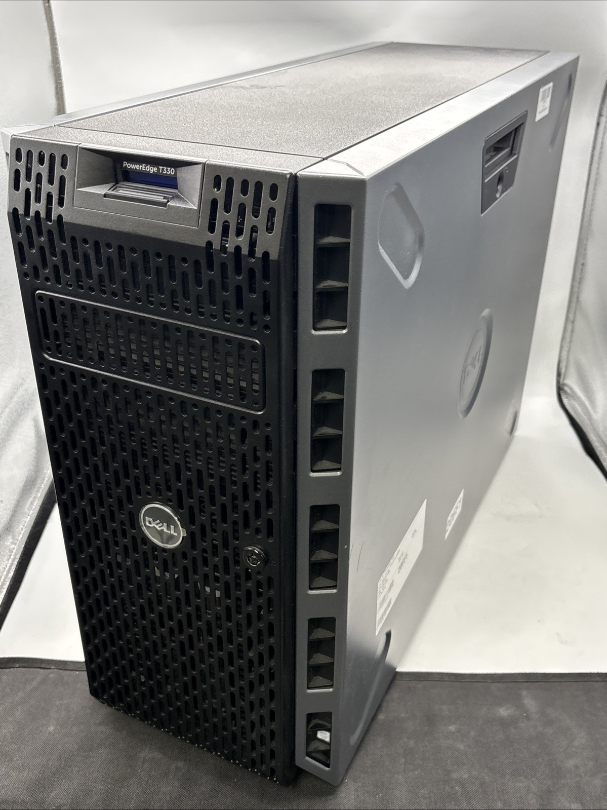 Dell PowerEdge T330 8×3.5″ Server E3-1270 3.80GHz 16GB RAM DDR4 NO HDD