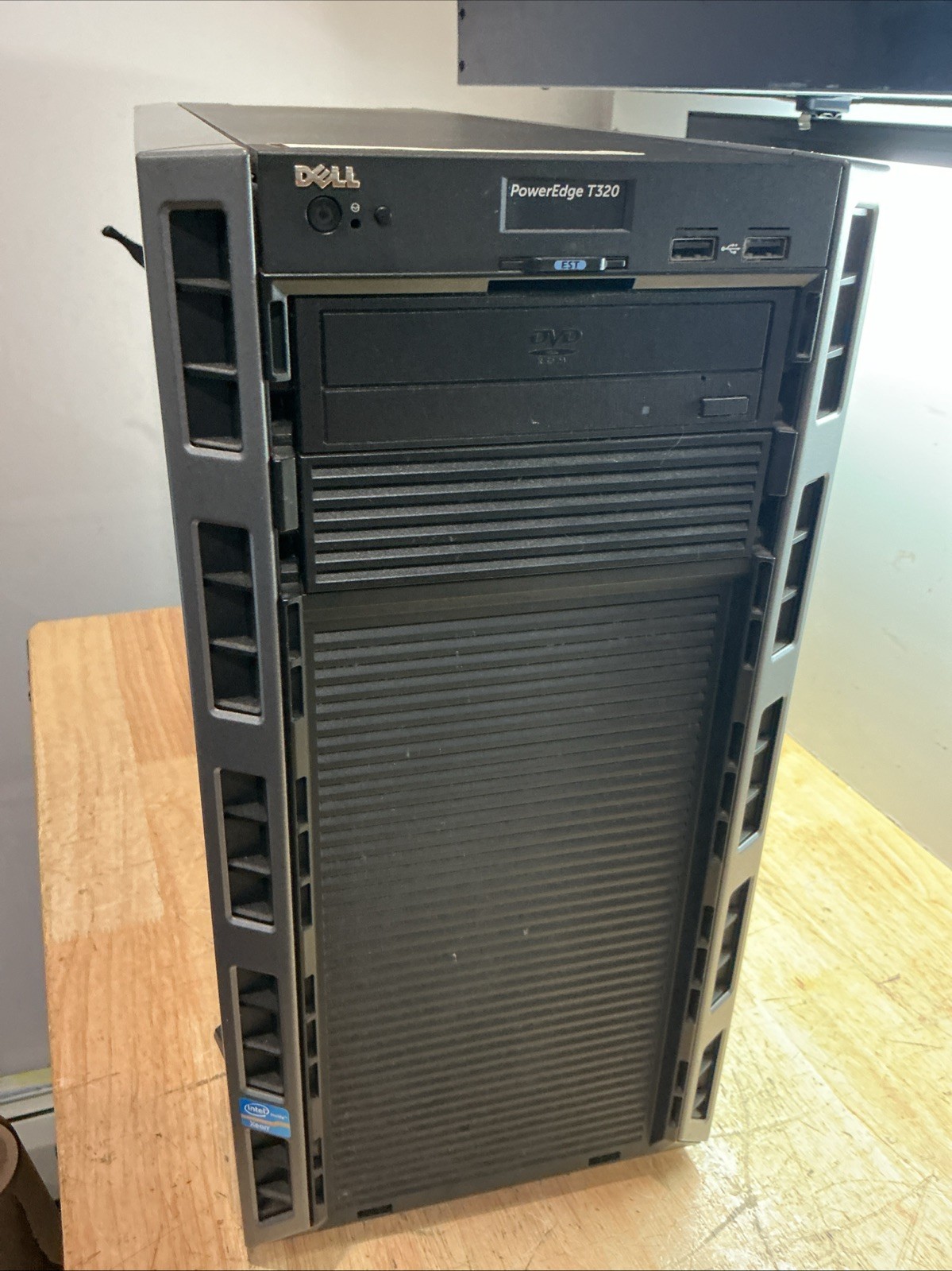 Dell Poweredge T320 Intel Xeon Tower Server