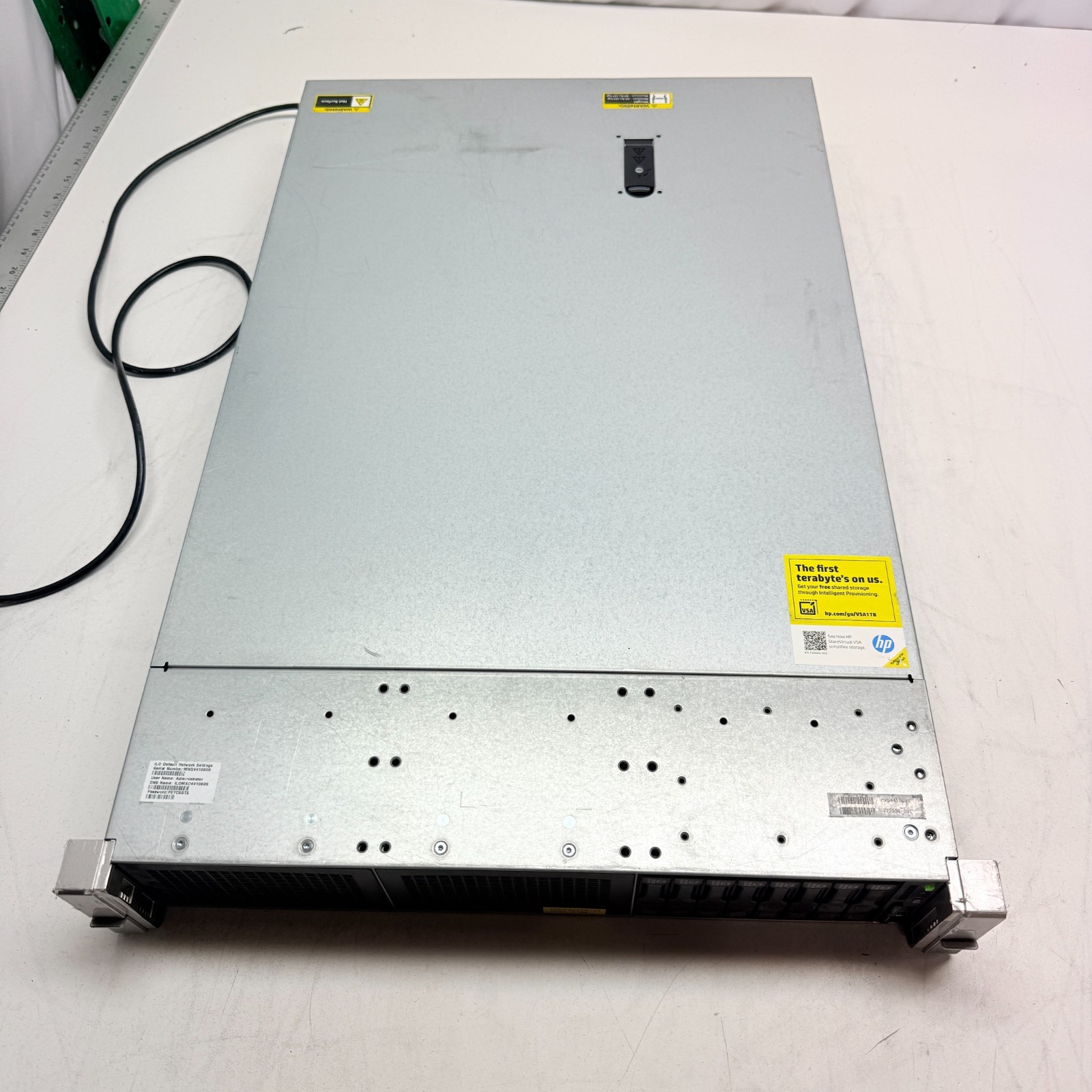 HP ProLiant DL380 Gen9 Barebone Server No RAM w/(8) 300GB HDDs and Power Cable