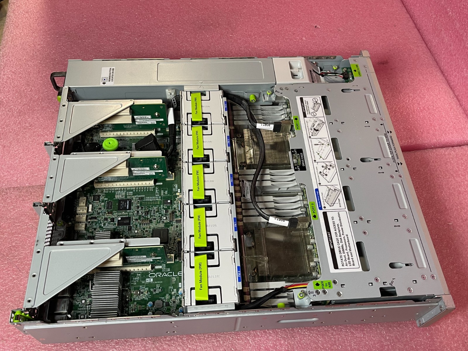 Strong-IT Sun Oracle Netra Server X3-2 8 Bay 2.5″ 7090903 CTO
