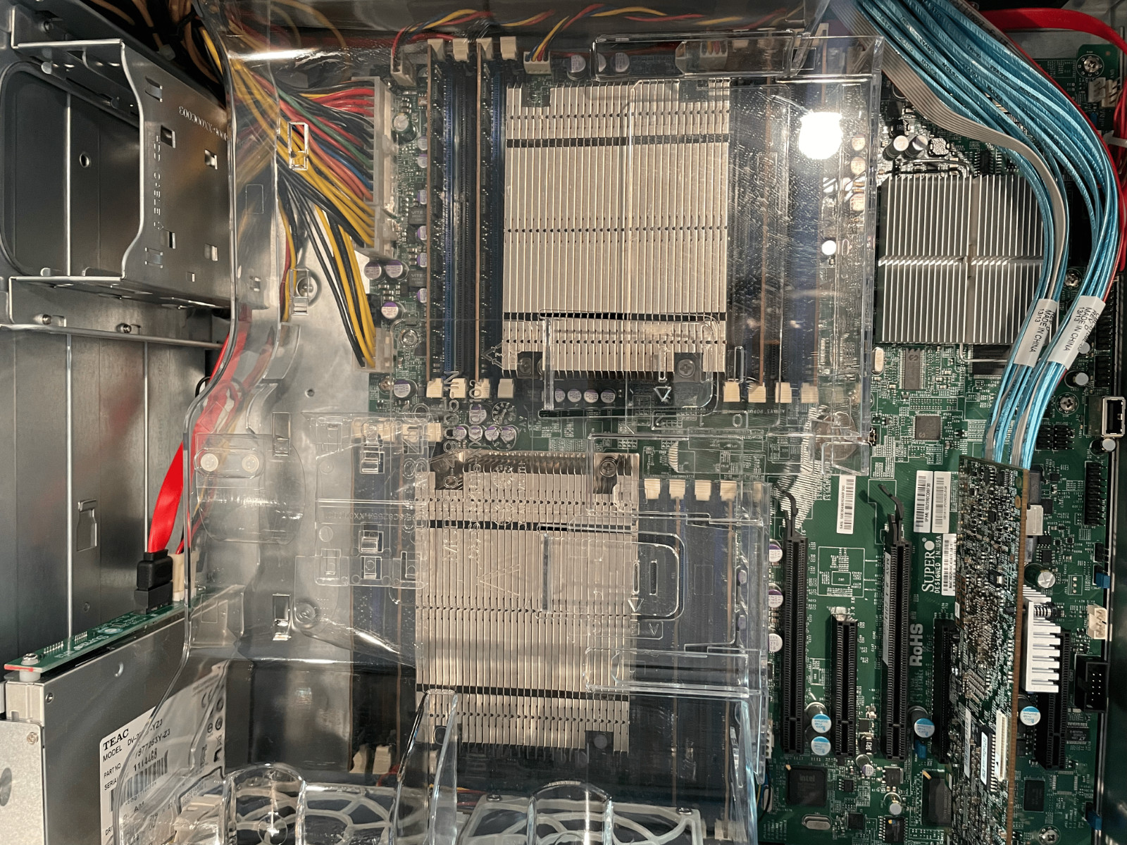 SuperMicro CSE 846 4U CPU E5-2667*2 RAM32G 2xPWS(1200W) RAID LSI 9750-8i