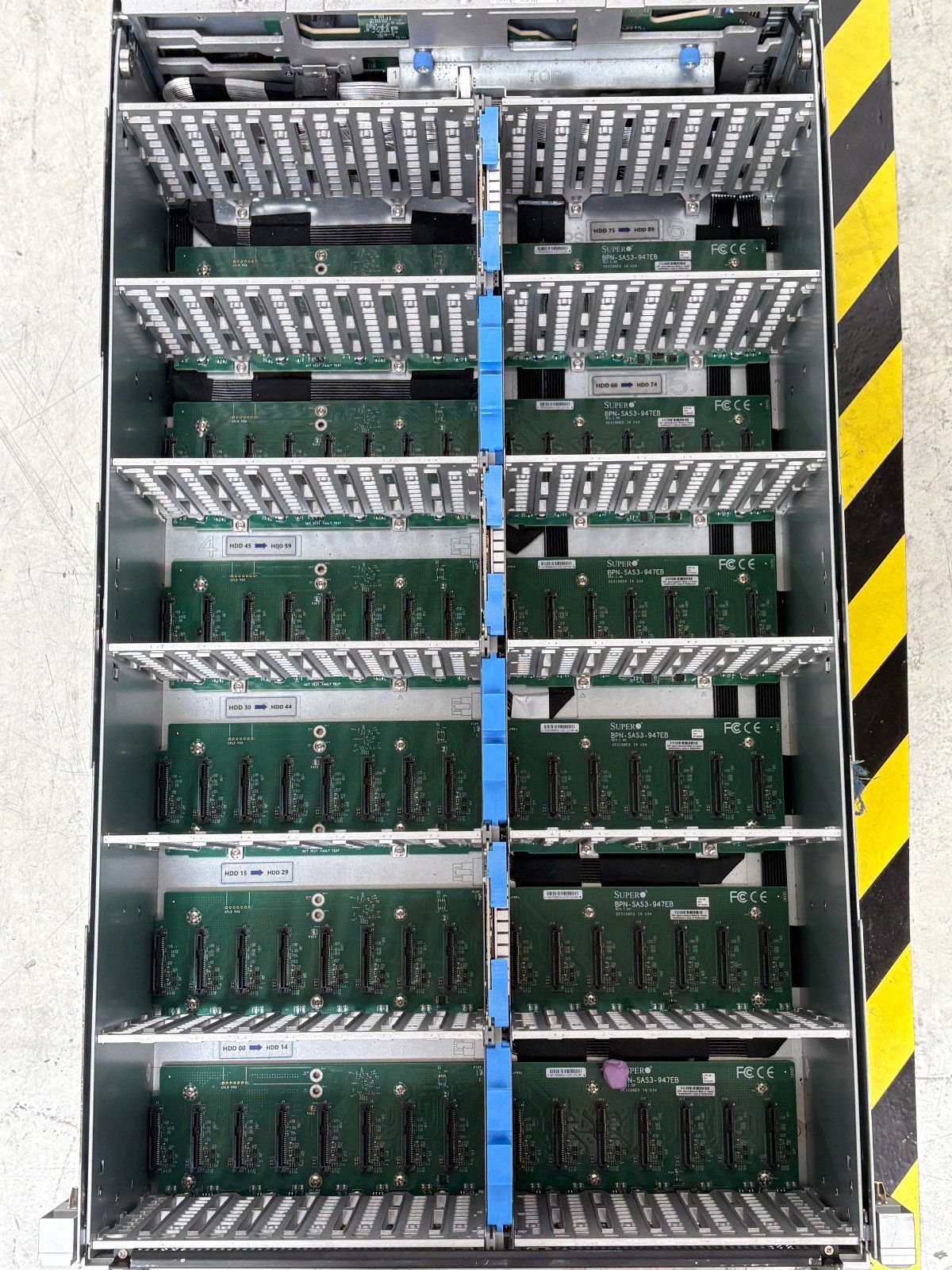 Supermicro 4U 90-Bay Top-Load Enterprise JBOD AI Storage Array – X11DSC Node