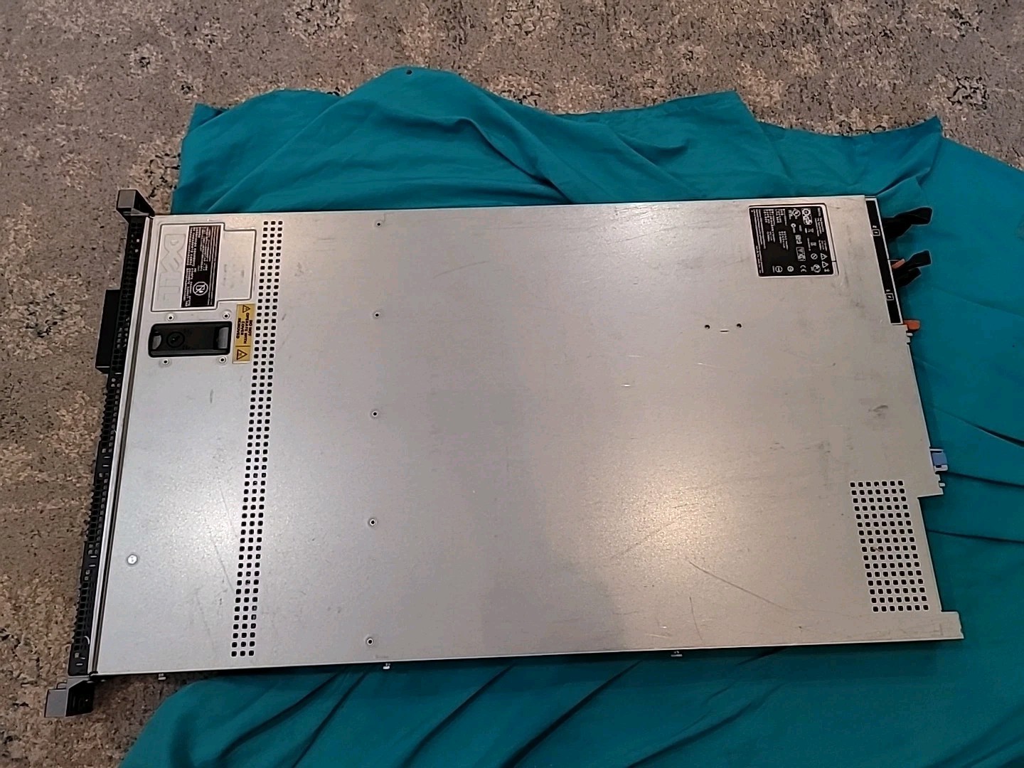 Dell PowerEdge R610 2x Intel Xeon X5675 3.06GHz 24Gb RAM No HDD W88